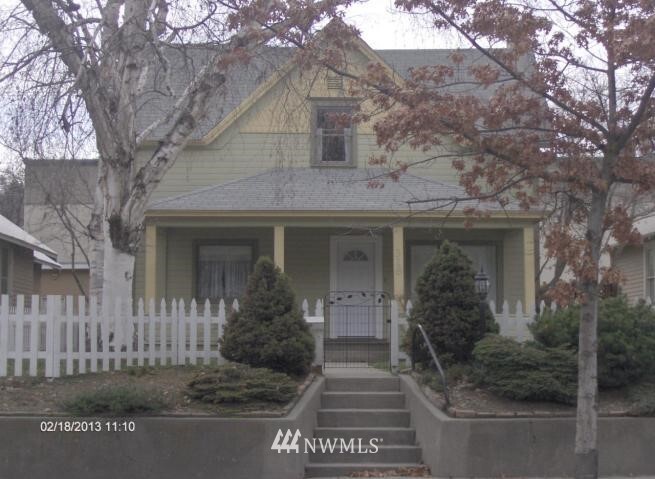 Property Photo: 318 Cottage Avenue WA 98815