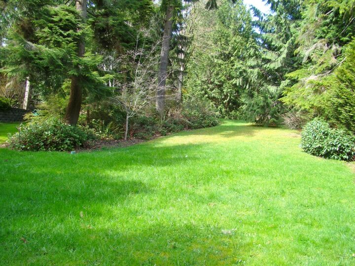Property Photo: 6628 214th Court NE WA 98053