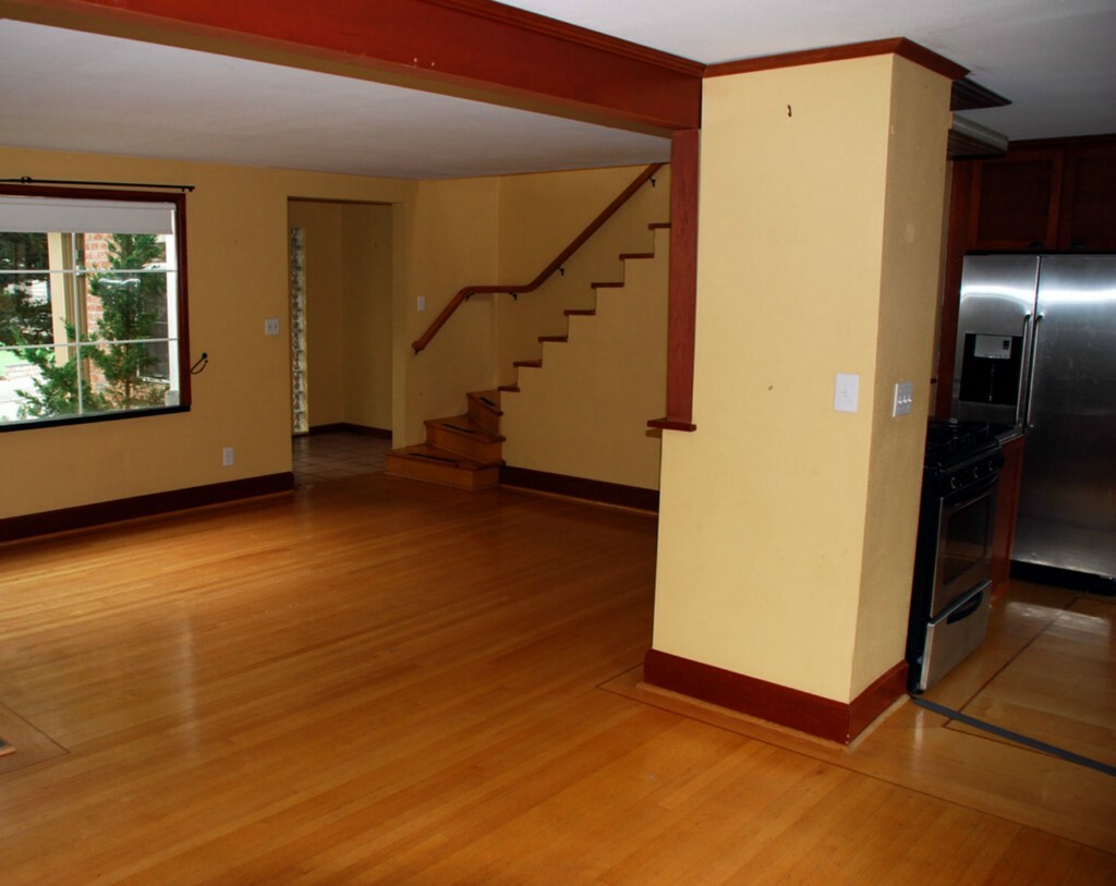 Property Photo:  3255 W Viewmont Wy W  WA 98199 