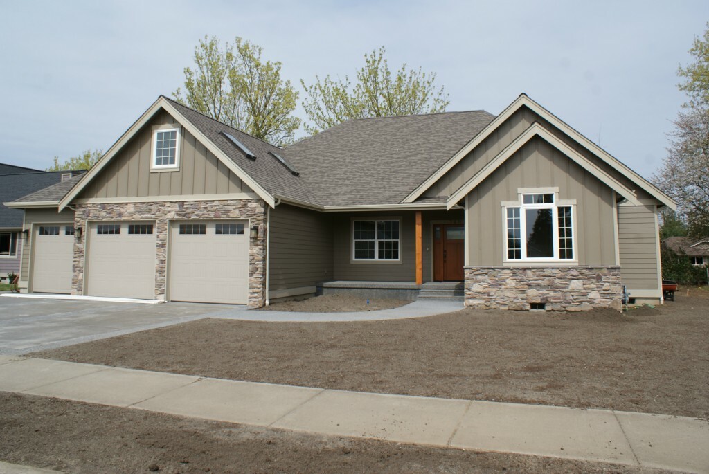 Property Photo: 728 N Park St WA 98264