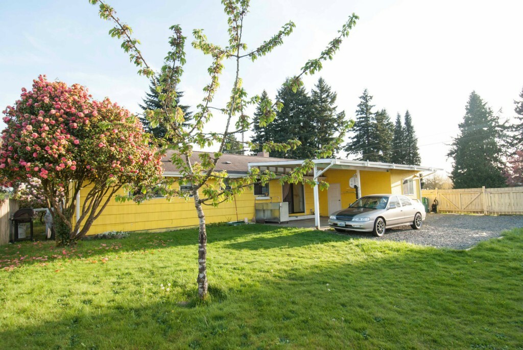 Property Photo:  605 28th St SE  WA 98002 