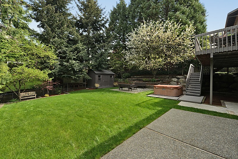 Property Photo:  5610 SW Andover St  WA 98116 