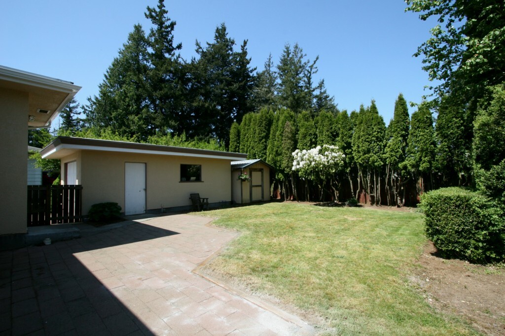 Property Photo:  1440 Main St  WA 98264 