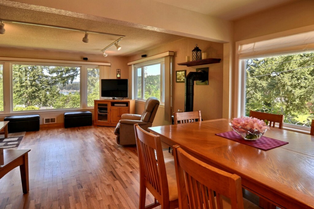 Property Photo:  7402 Hill Ave  WA 98335 