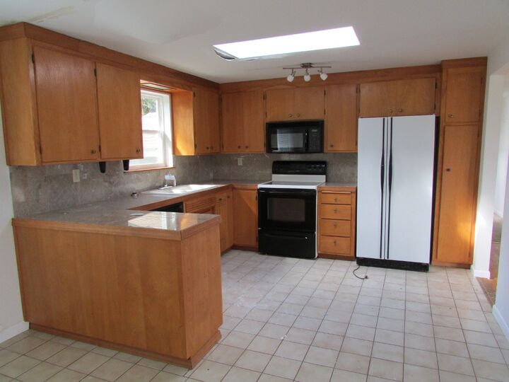 Property Photo: 4110 S 262nd Place WA 98032
