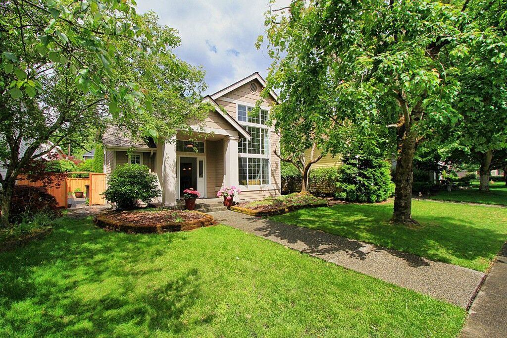 Property Photo: 25736 SE 36th Place WA 98029