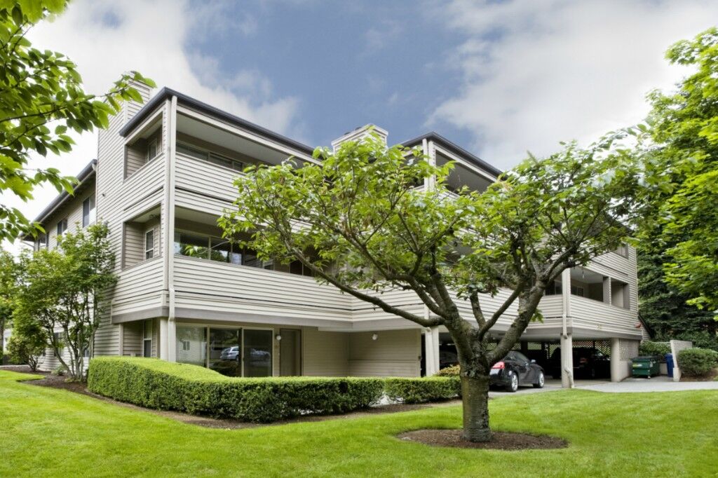 Property Photo:  312 4th Ave 301  WA 98033 
