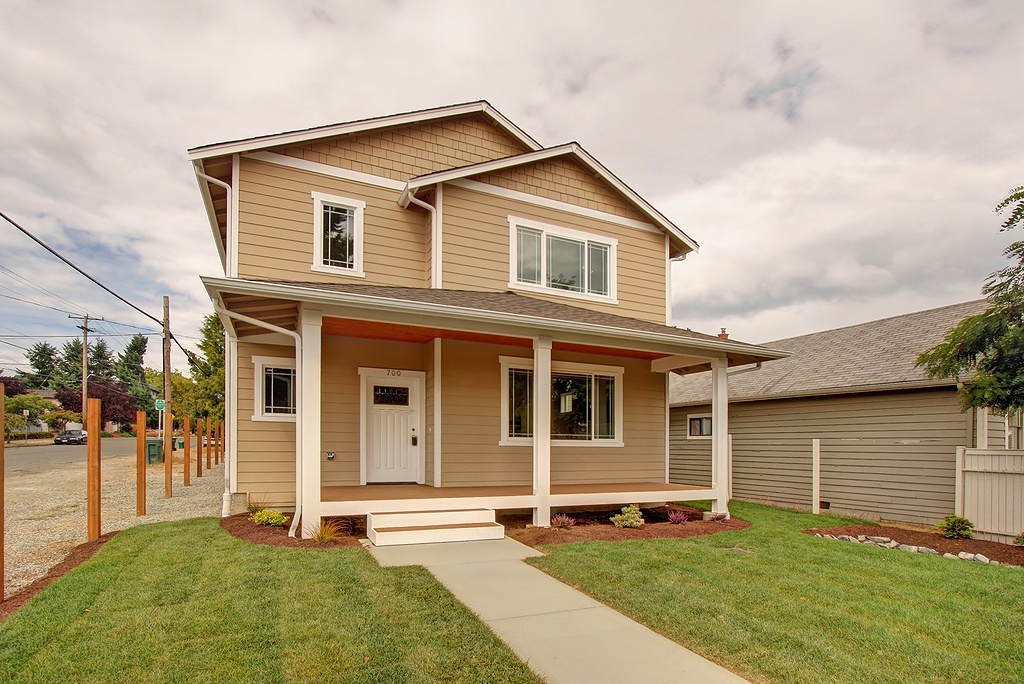 Property Photo: 700 N 103rd St WA 98133