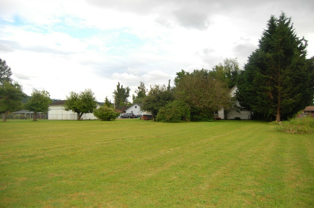 Property Photo:  7493 Riverside Rd E  WA 98390 