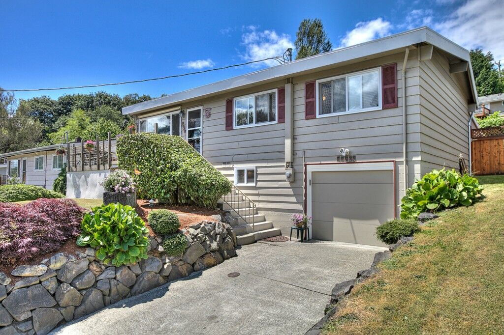 Property Photo: 11025 26th Ave S WA 98168