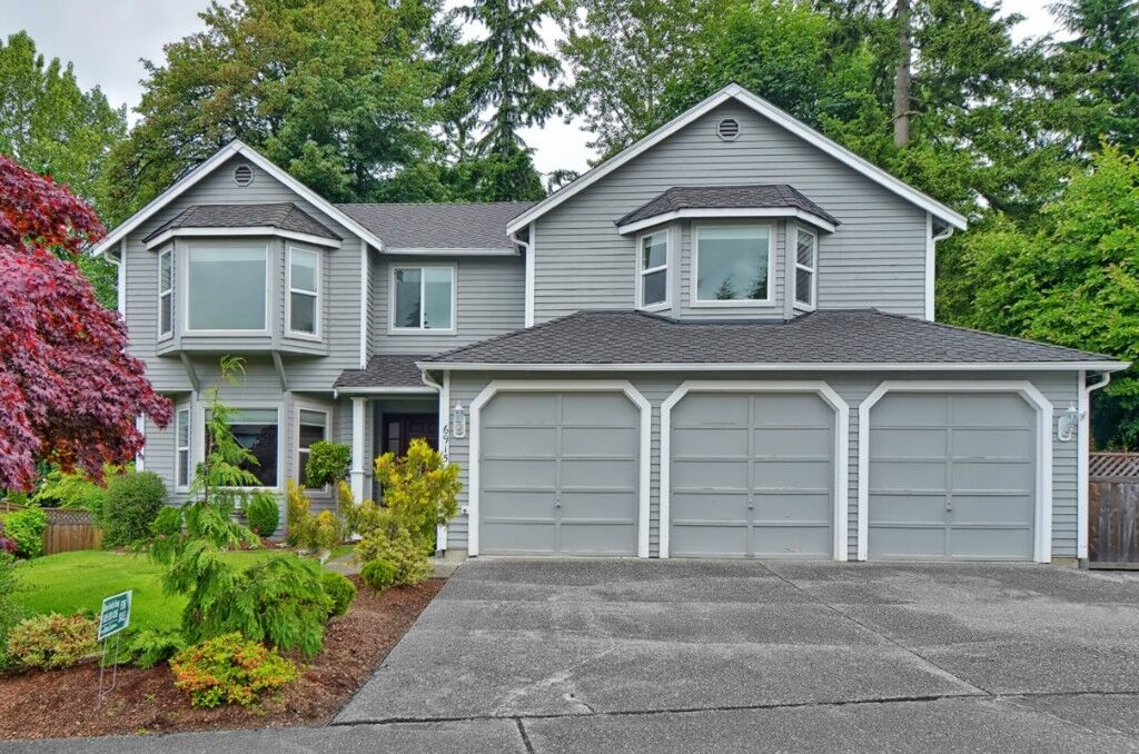 Property Photo: 6915 Cascade Dr SE WA 98296