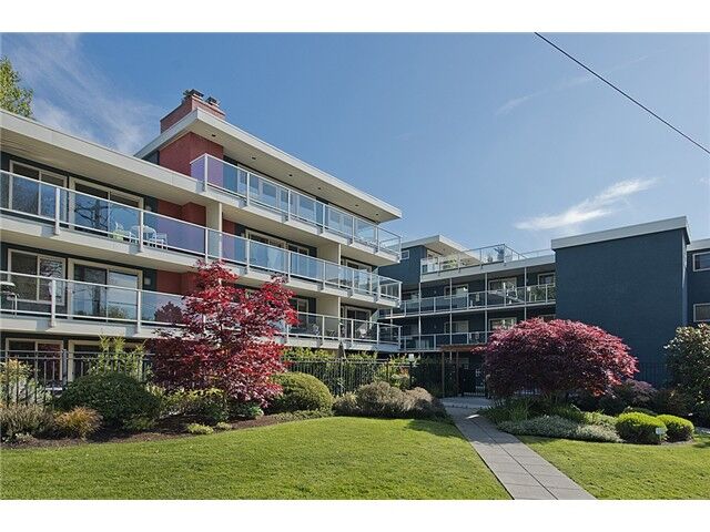 1730 Taylor Ave N 305  Seattle WA 98109 photo