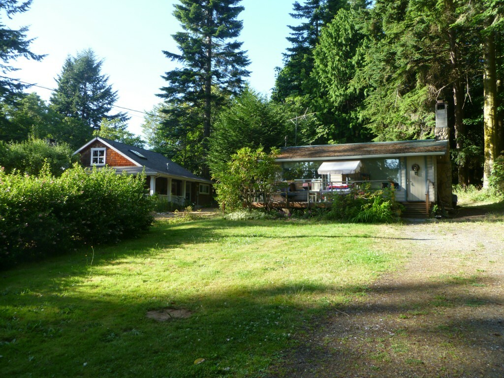 Property Photo: 3319 Walnut Ct WA 98282