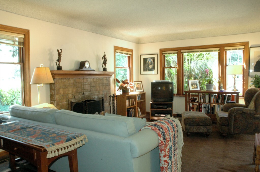 Property Photo:  9917 15th Ave NW  WA 98117 