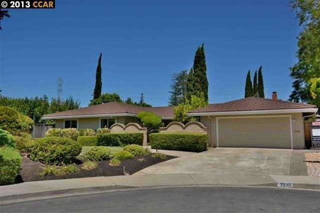 Property Photo:  2540 Casa Bueno Ct  CA 94598-3401 