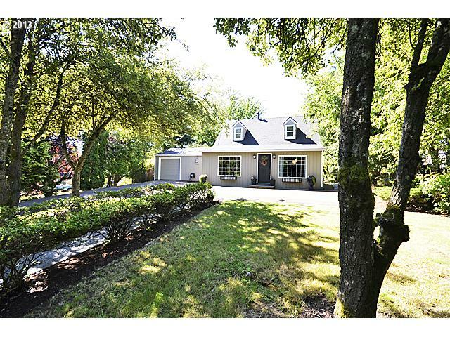 Property Photo:  4052 SW Huber St  OR 97219 