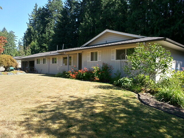 Property Photo:  2900 Comanche Dr  WA 98273 