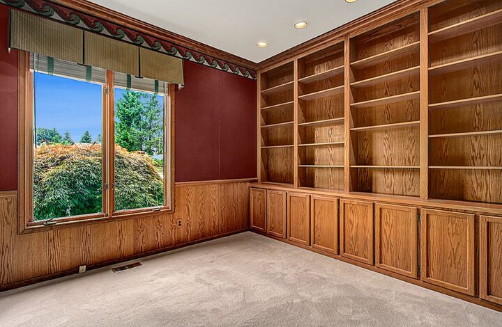 Property Photo: 16113 SE 170th Place WA 98058