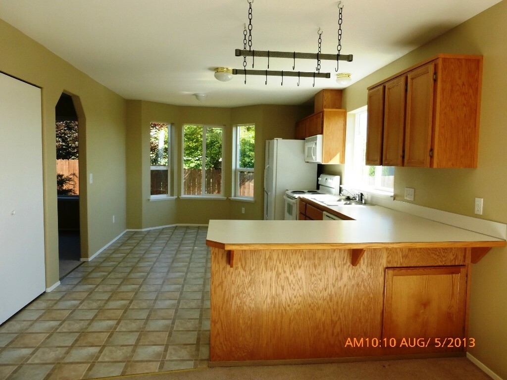 Property Photo: 14823 68th Ave E WA 98375