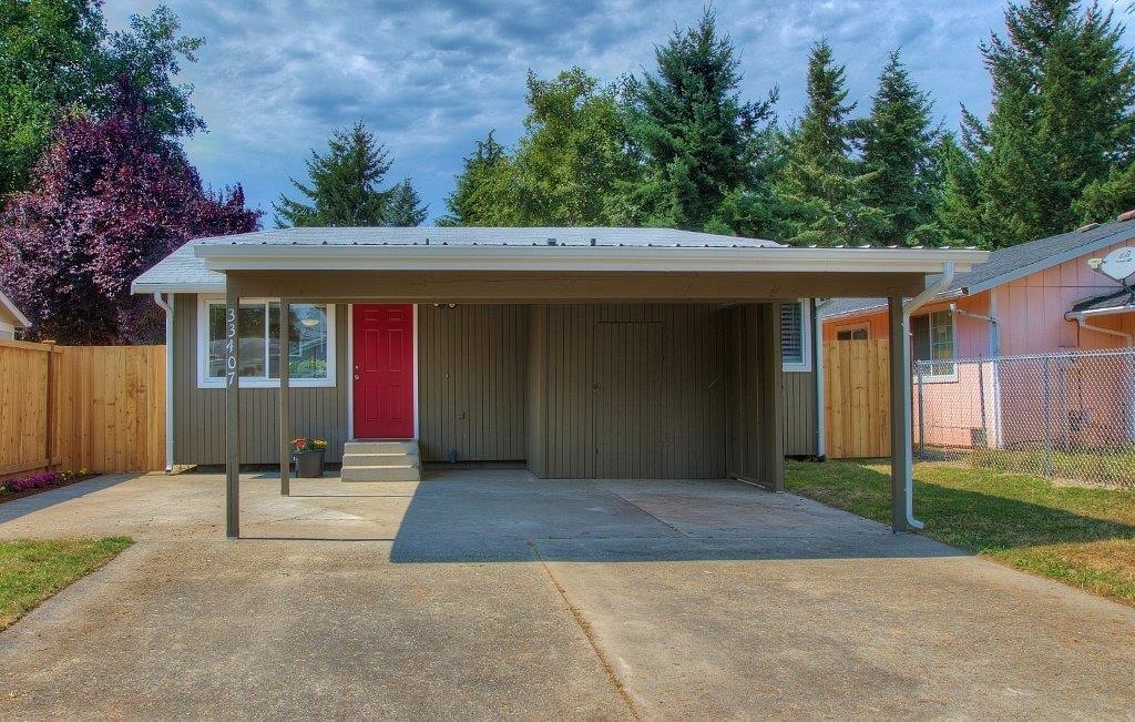 Property Photo: 33407 26th Ave SW WA 98023