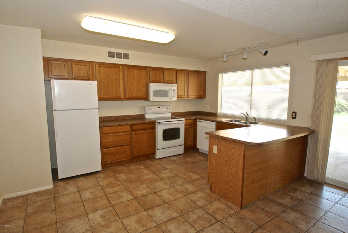 Property Photo:  815 W Westchester Avenue  AZ 85283 