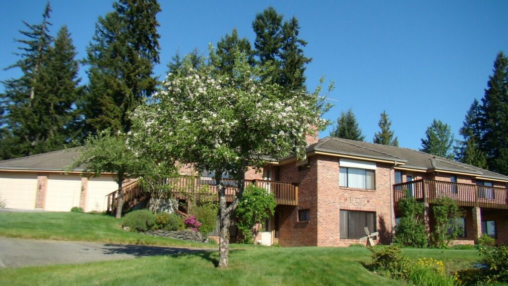 Property Photo:  23106  164th Avenue E  WA 98338 