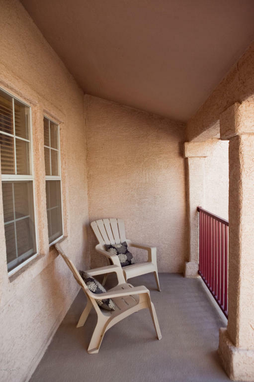 Property Photo:  999 W Leah Lane  AZ 85233 