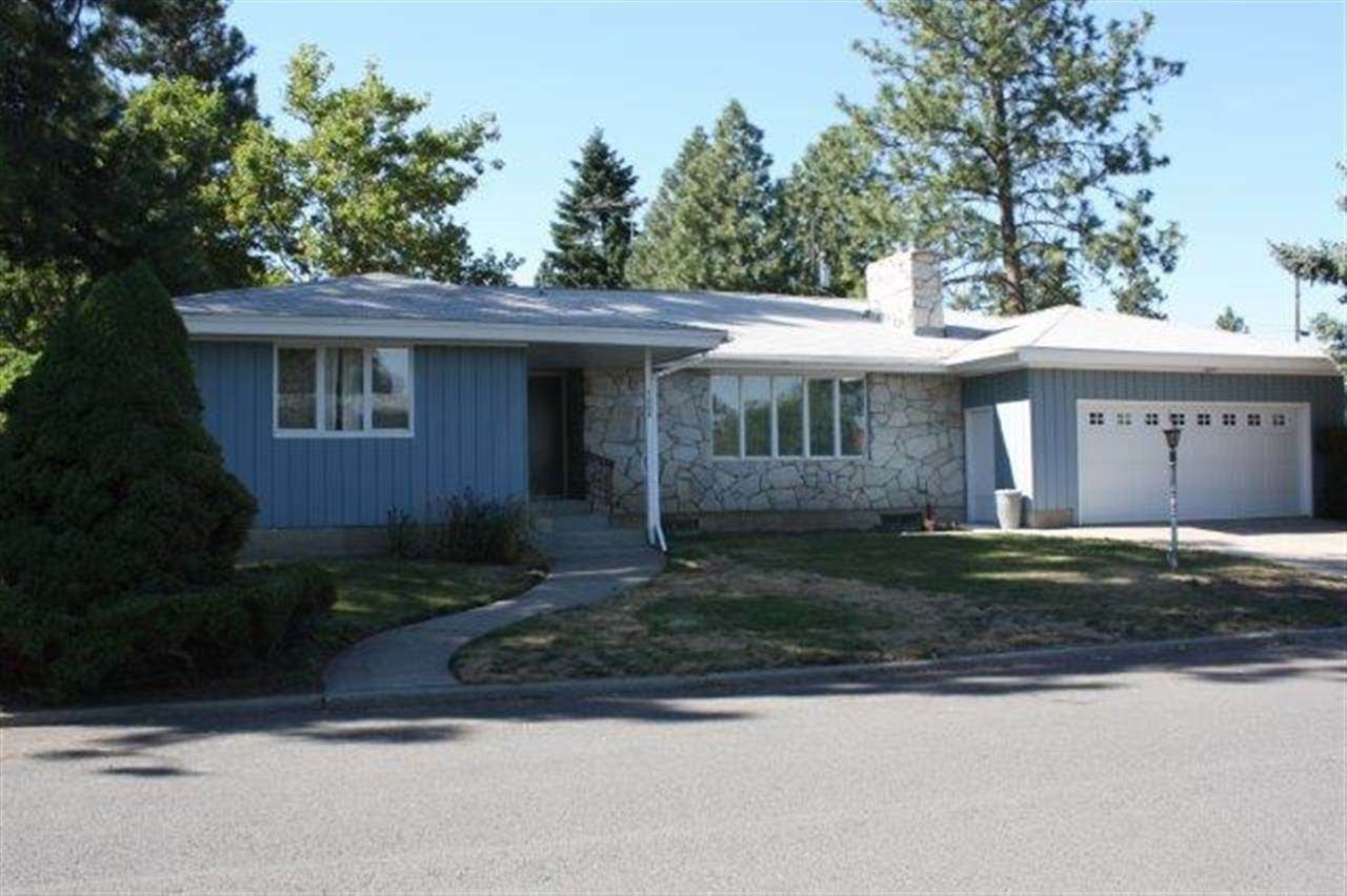 Property Photo:  1608 5th St  WA 99004 