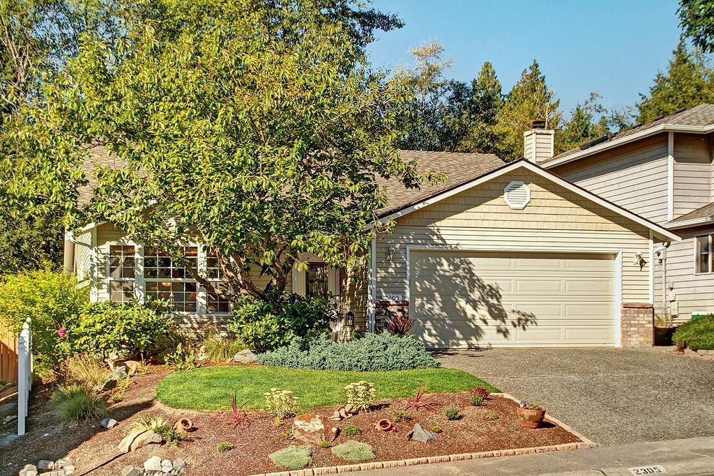 Property Photo:  2305 210th St SE  WA 98021 