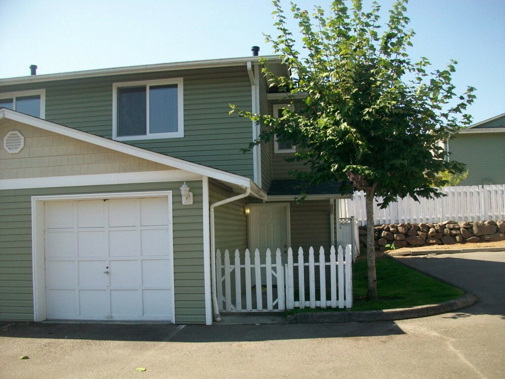 Property Photo:  2404 Milton Way F  WA 98354 