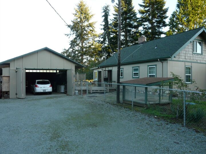 Property Photo: 19753 County Line Rd WA 98292