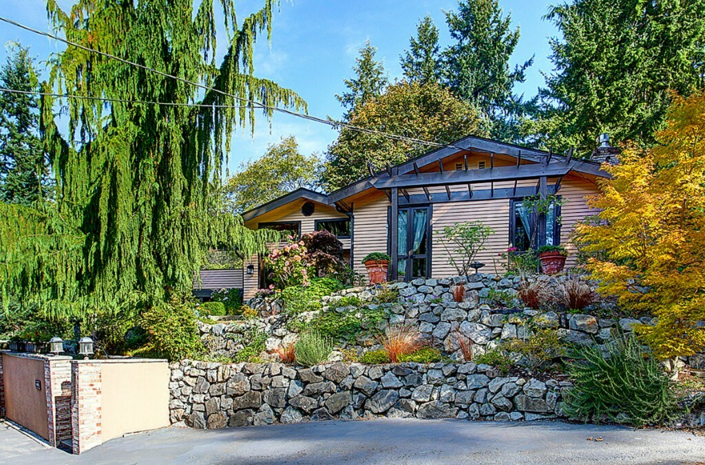 Property Photo:  7321 Soundview Dr  WA 98026 