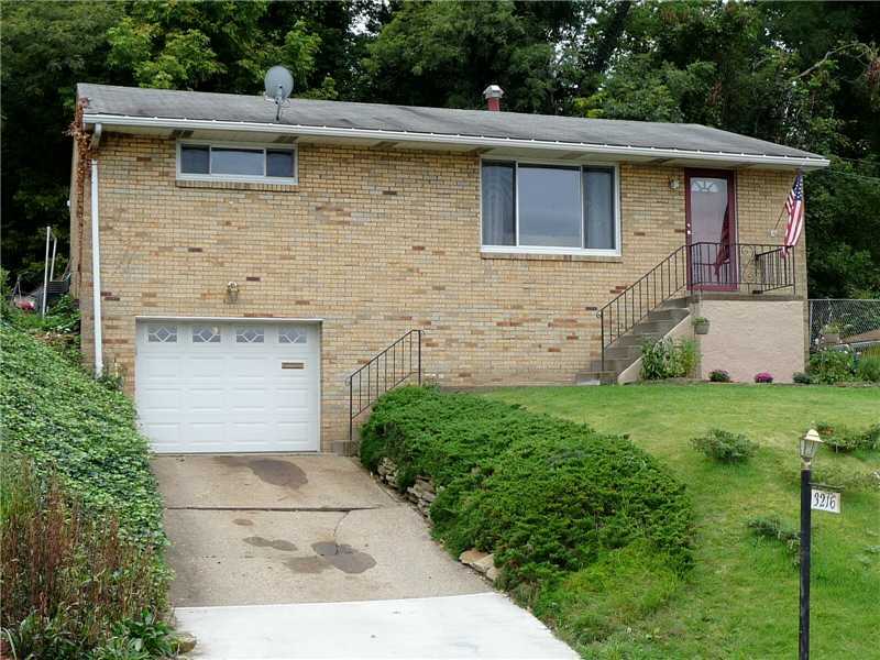 Property Photo:  3216 Mayflower Dr.  PA 15227 