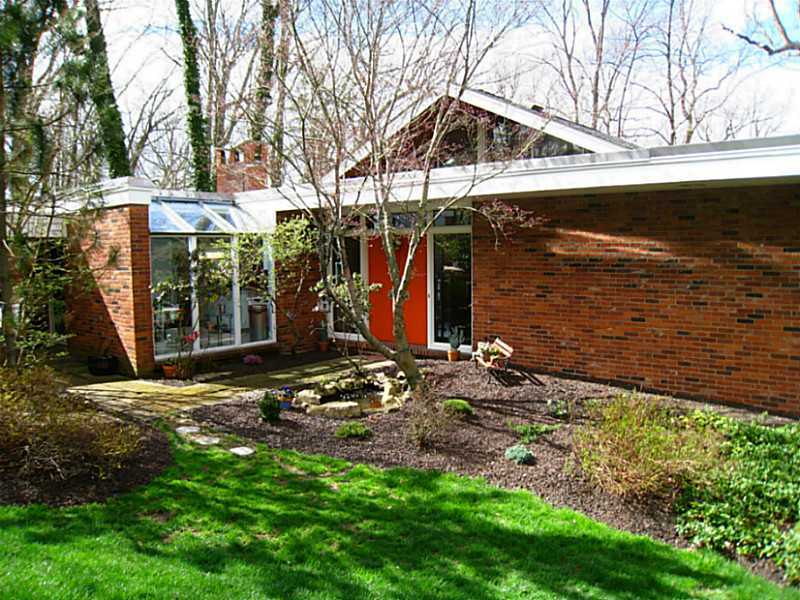 Property Photo:  50 Redstone Lane  PA 15301 