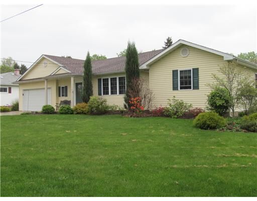 Property Photo: 1421 W 51 Street PA 16509