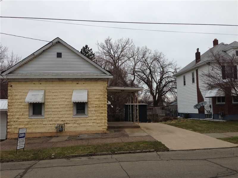 Property Photo: 404 E 4th Street PA 16507