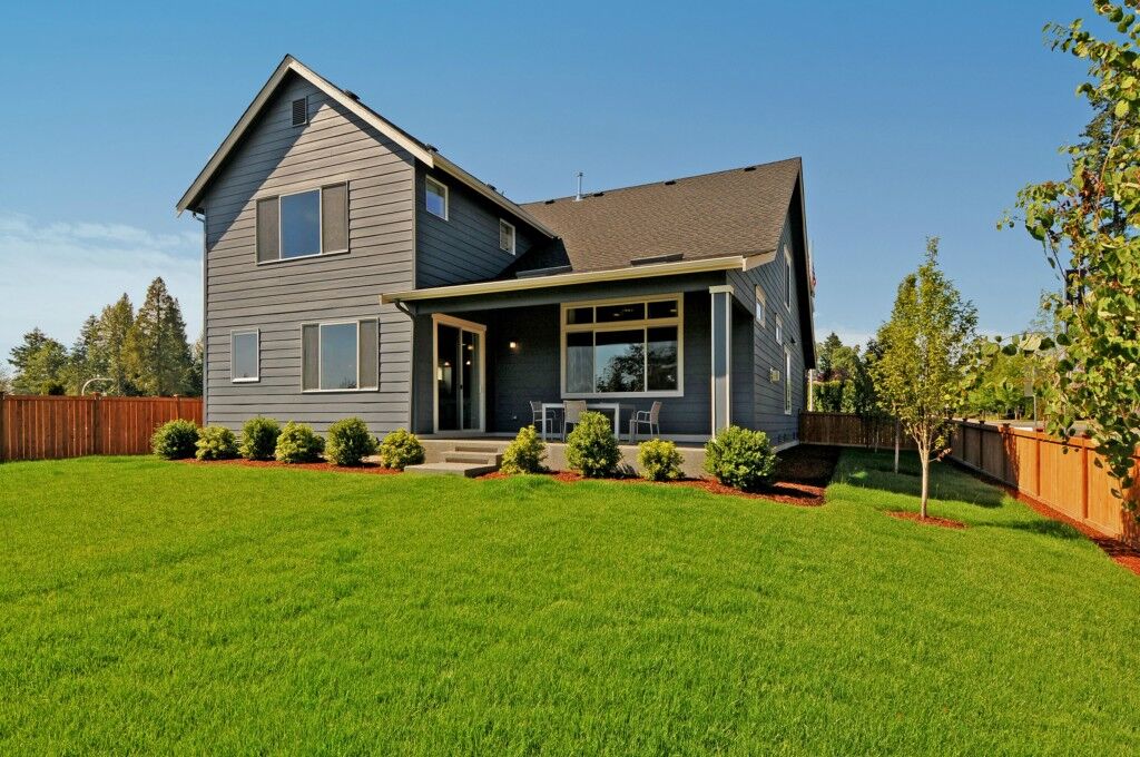 Property Photo:  5106 NE 2nd Ct  WA 98059 