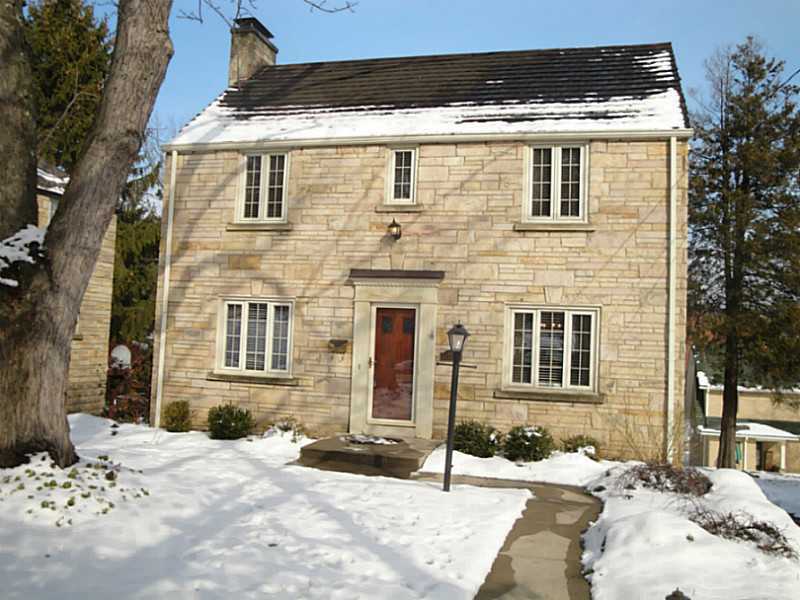 Property Photo:  437 Serpentine Dr  PA 15243 