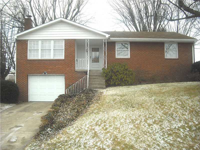 Property Photo:  402 Wyndhurst Drive  PA 15108 