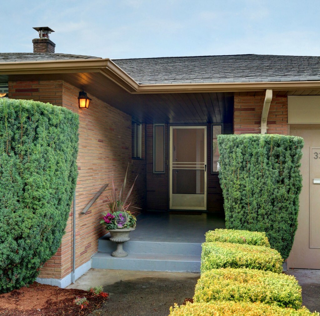 Property Photo: 3321 56th Ave SW WA 98116