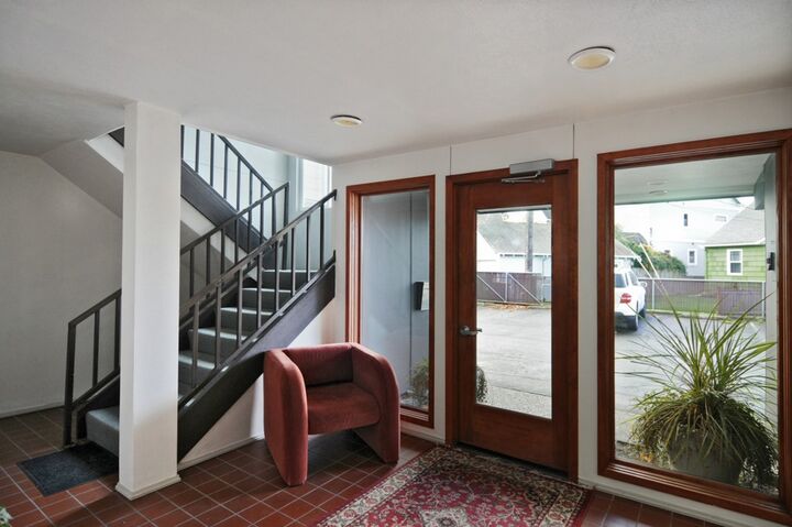 Property Photo: 2115 California Ave SW 403 WA 98166