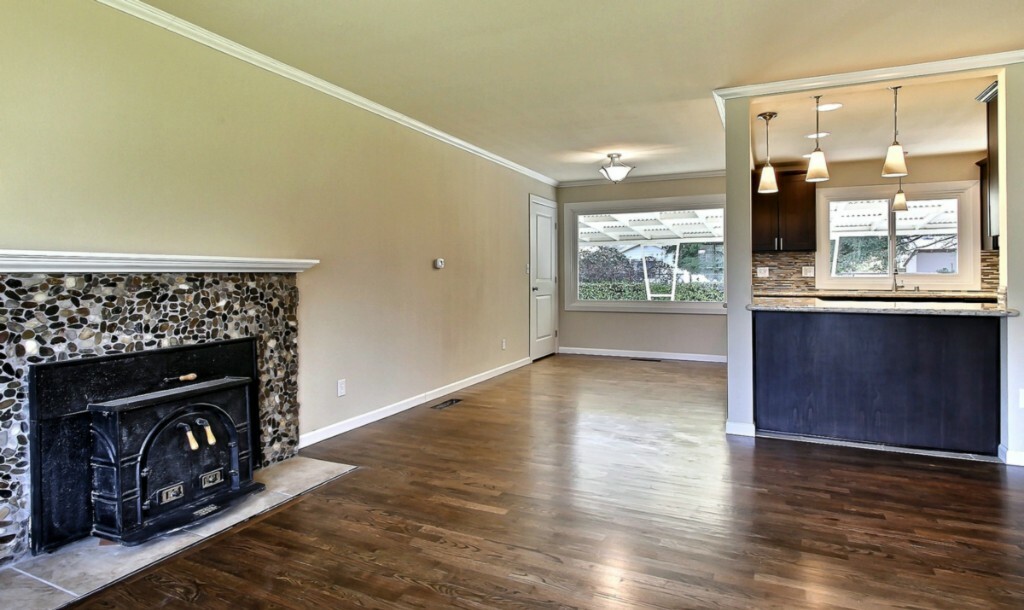 Property Photo: 8801 Lenox Ave SW WA 98498