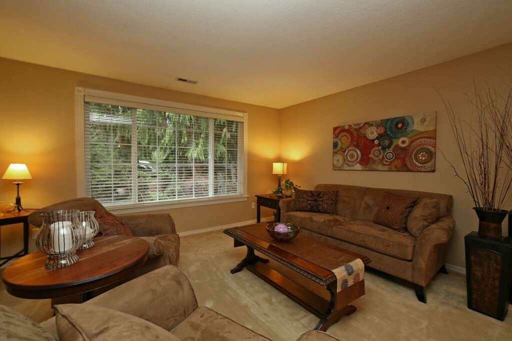 Property Photo: 18925 23rd Ave NE WA 98155