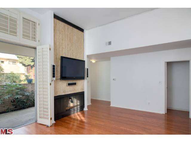 Property Photo:  4719 La Villa Marina  CA 90292 