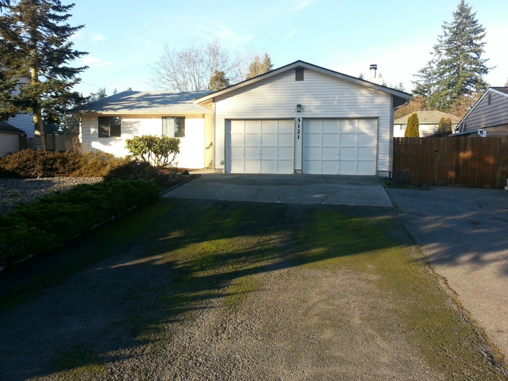 Property Photo:  5121 150th Place SW  WA 98026 