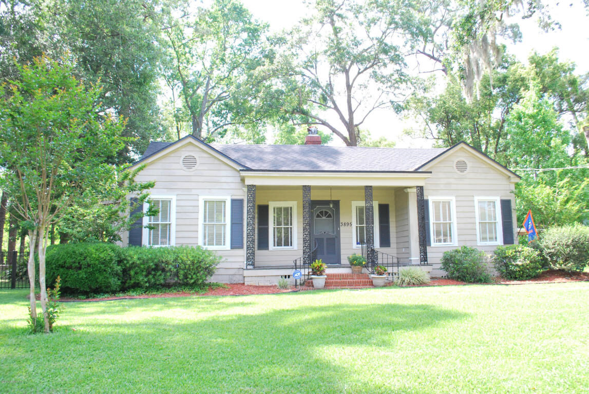 Property Photo:  3895 Hollingsworth Street  FL 32205 