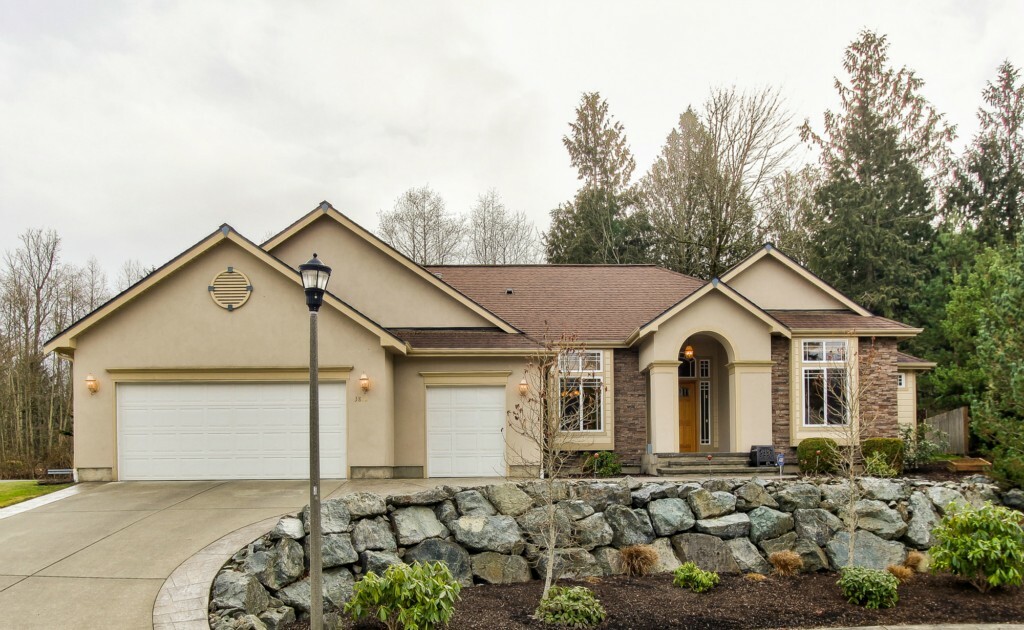 Property Photo:  3810 Laurel Ct  WA 98274 