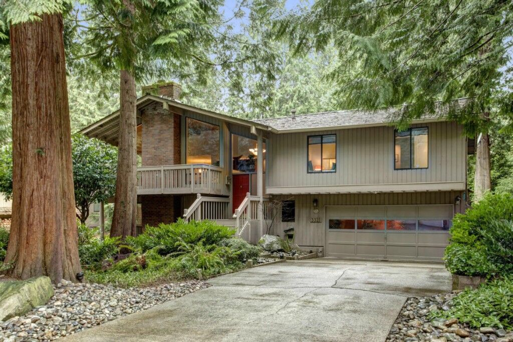 Property Photo:  3321 211th  Avenue NE  WA 98074 