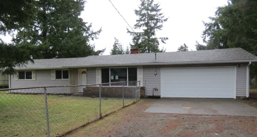 Property Photo:  618 Military  Road E  WA 98445 