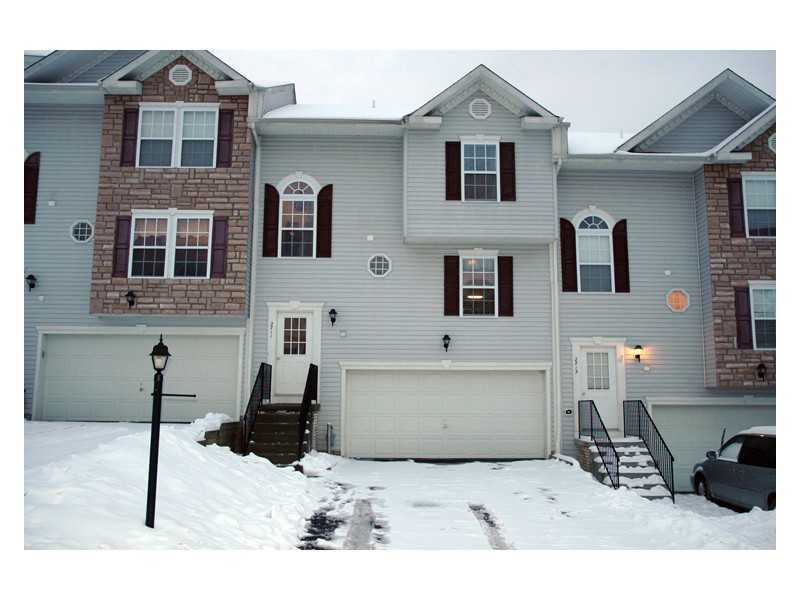 Property Photo:  2711 Canterbury Drive  PA 15126 